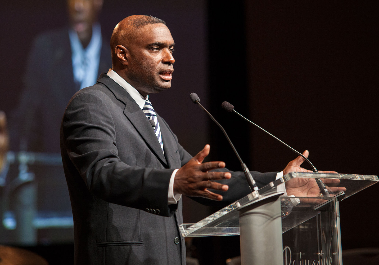 Antwone Quenton Fisher Captivates Gala Audience with his Life Story 